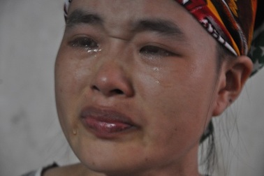 Tiếng khóc xé ruột của người mẹ trẻ bị ung thư máu không tiền điều trị