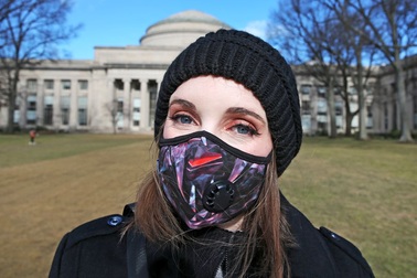 Tân sinh viên nước ngoài bị cấm đến Mỹ nếu học trực tuyến toàn bộ