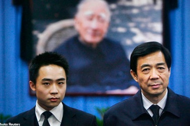 Con trai Bạc Hy Lai bảo vệ cha là người “chính trực”