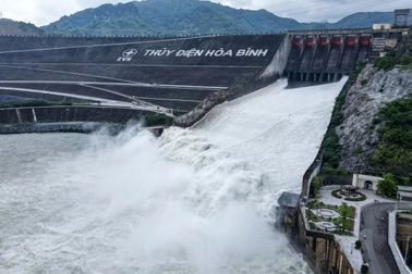 Chiều nay xả lũ hồ thủy điện Hòa Bình