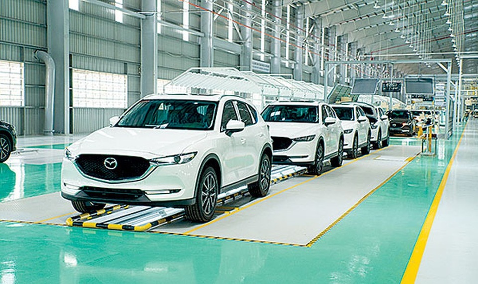 Ô tô Việt Nam đắt đỏ, kéo giá xuống cách nào? - 1 Ô tô Việt Nam đắt đỏ, kéo giá xuống cách nào? - 1