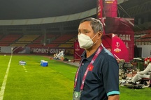 HLV Mai Đức Chung: "Tôi nghĩ tuyển nữ Việt Nam thua Hàn Quốc đậm hơn"