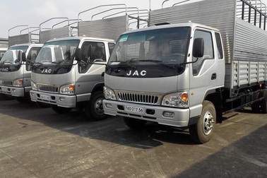 Hai năm khóc ròng, tồn kho chục ngàn ô tô, càng buôn càng lỗ