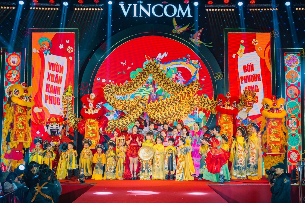Đón Tết cùng Vincom với các hoạt động xã hội ý nghĩa - 5 Đón Tết cùng Vincom với các hoạt động xã hội ý nghĩa - 5