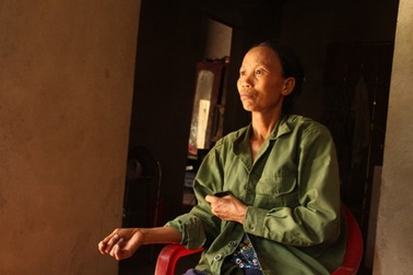 Mập mờ chuyện trả tiền hỗ trợ học tập cho học sinh