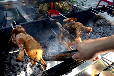 Tết Đinh Dậu "gõ cửa", món gà nướng kiểu Lào... chào sân!