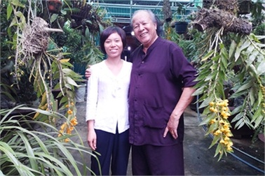 Chồng già, vợ trẻ cách nhau 52 tuổi vẫn không lỡ nhịp "gối chăn"