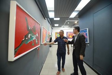 Triển lãm "Khoảng lặng" của họa sĩ Dũng "trống"