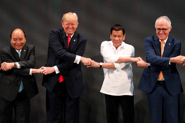 Khoảnh khắc đáng nhớ trong năm đầu nhiệm kỳ của Tổng thống Trump