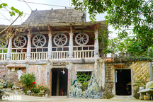 "Dị nhân" 5 năm tự tay vác gạch xây căn nhà kỳ lạ, chẳng giống ai