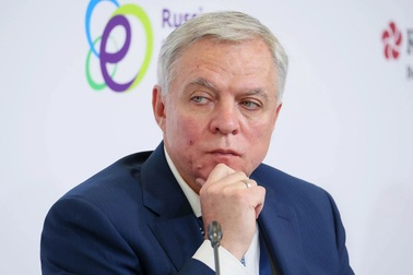 Phó Chủ tịch công ty dầu khí Nga rơi khỏi cửa sổ tử vong