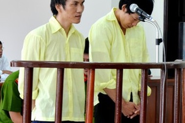 Hai “siêu trộm công sở” hầu tòa