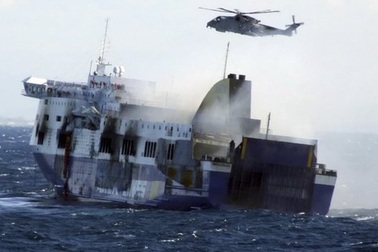 Hai nhân viên cứu hộ trong vụ cháy phà Ý thiệt mạng 