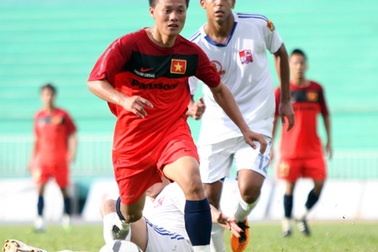 Chấn thương đe dọa thầy trò Falko Goetz