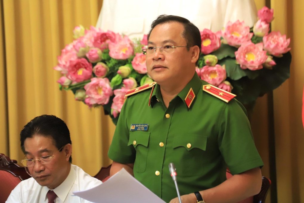Tướng công an lý giải việc nâng tuổi phục vụ cho sĩ quan - 1 Tướng công an lý giải việc nâng tuổi phục vụ cho sĩ quan - 1