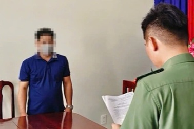 Lập tài khoản giả vợ cũ rồi đăng thông tin tìm người "giao lưu tình cảm"