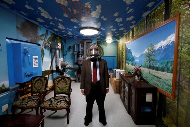 Bên trong hầm tránh bom hạt nhân ở Nhật Bản