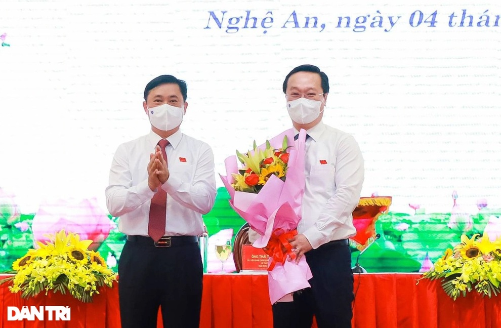 Ông Nguyễn Đức Trung tái đắc cử Chủ tịch UBND tỉnh Nghệ An - 2 Ông Nguyễn Đức Trung tái đắc cử Chủ tịch UBND tỉnh Nghệ An - 2