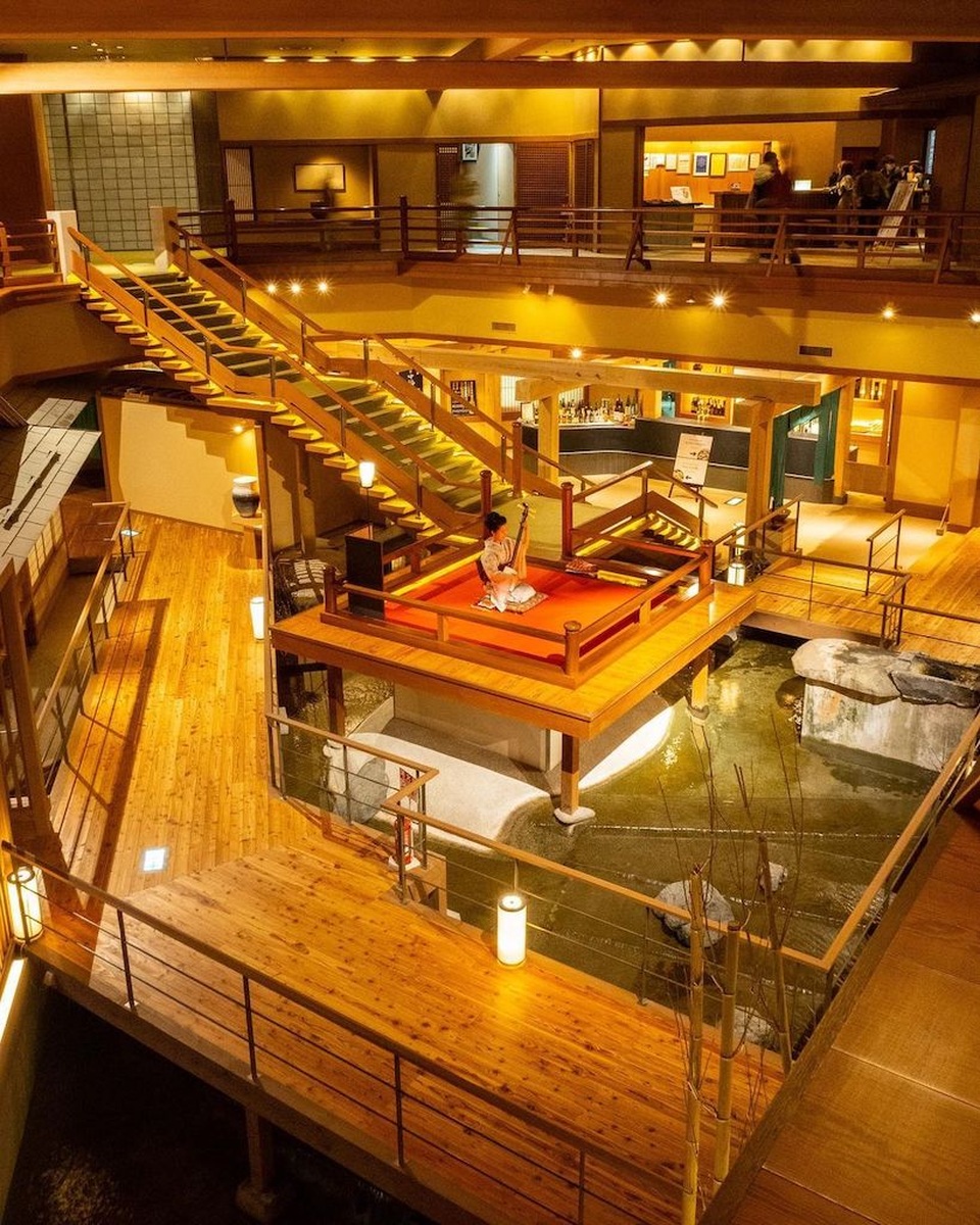 Tắm onsen tại lâu đài vô cực mô phỏng phim anime nổi tiếng của Nhật Bản - 3 Tắm onsen tại lâu đài vô cực mô phỏng phim anime nổi tiếng của Nhật Bản - 3