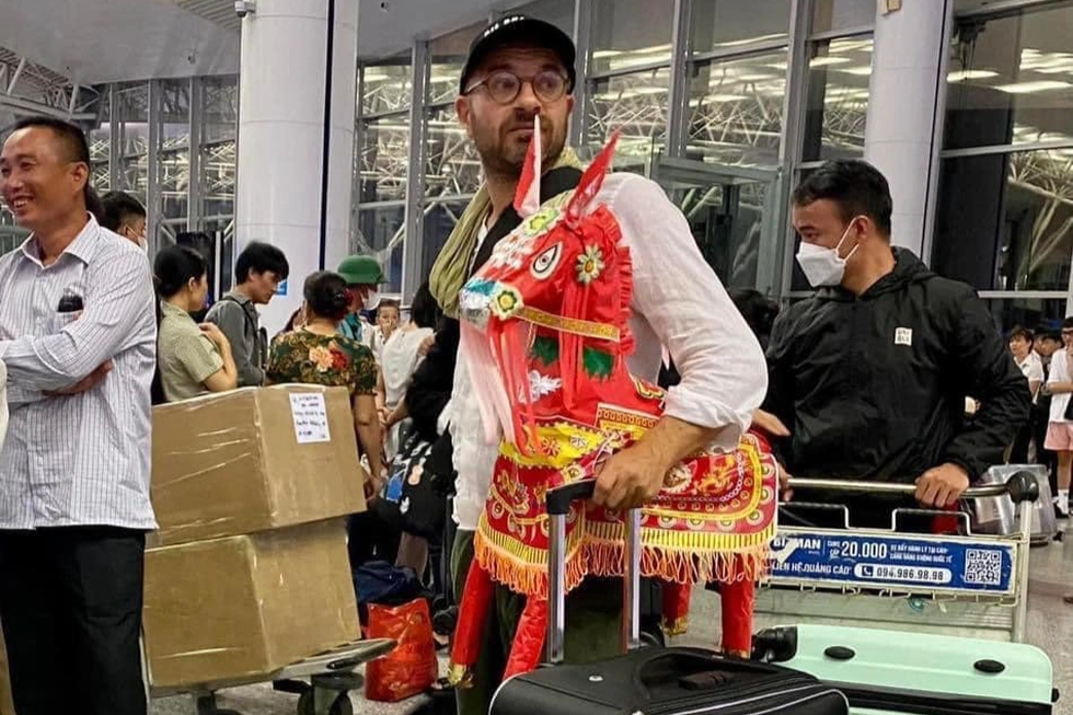 Giải mã con ngựa giấy khiến ông Tây muốn đưa về nước - 1 Giải mã con ngựa giấy khiến ông Tây muốn đưa về nước - 1