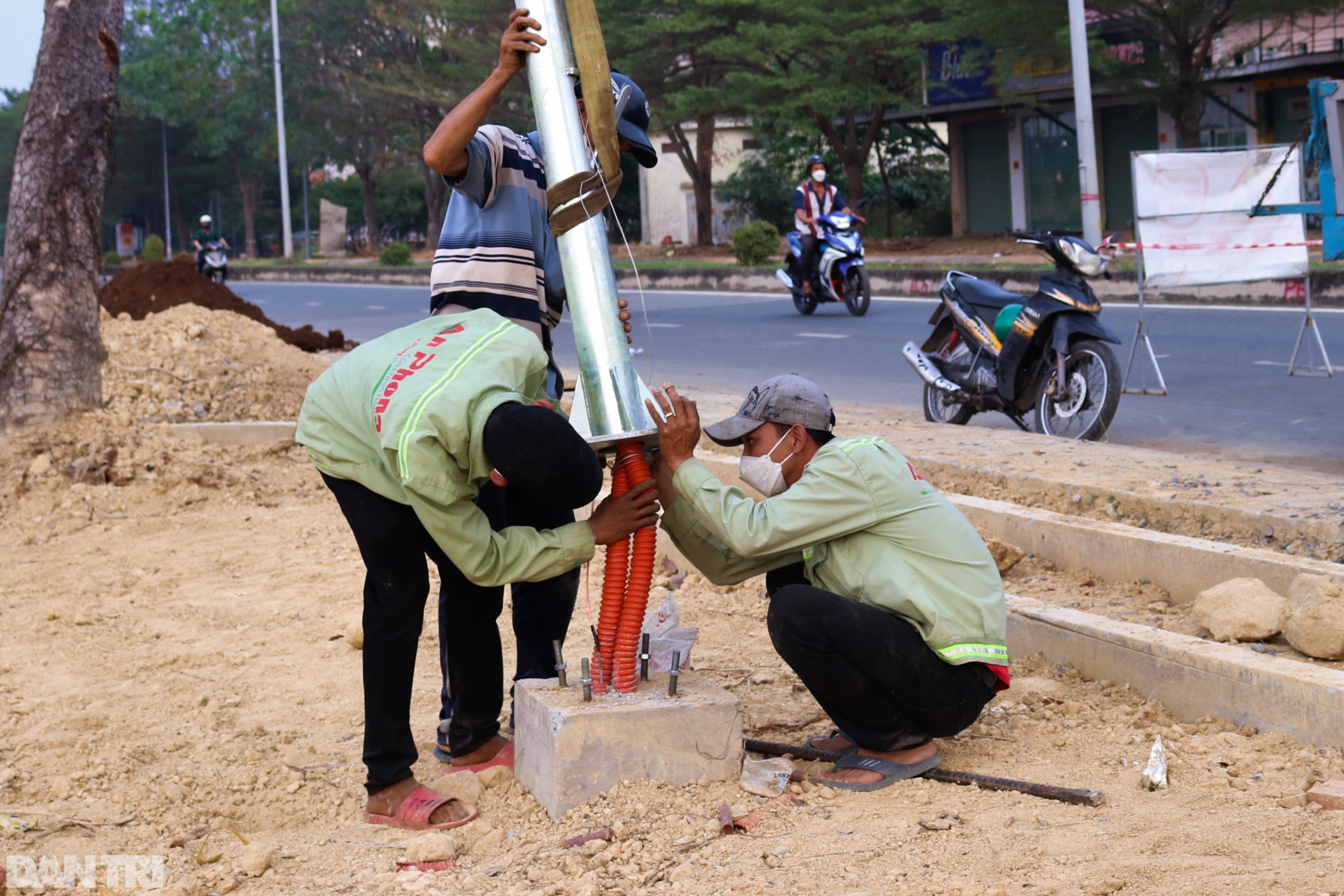 Cảnh đìu hiu, vắng vẻ chưa từng thấy tại Làng Đại học lớn nhất TPHCM - 10 Cảnh đìu hiu, vắng vẻ chưa từng thấy tại Làng Đại học lớn nhất TPHCM - 10