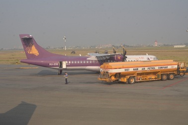 Bắt thêm 2 nghi can trong vụ trộm xăng máy bay tại Tân Sơn Nhất