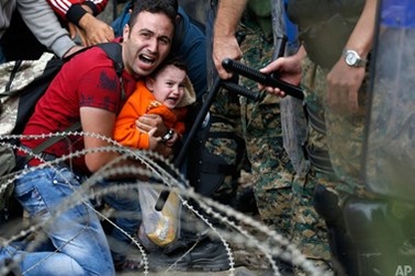 Toàn cảnh thế giới qua những bức ảnh đắt giá nhất của AP