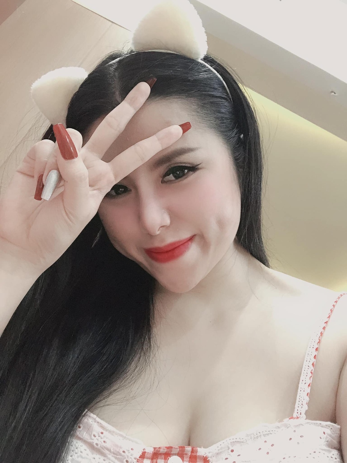 Bắt hot girl livestream bán nước nho ma túy lần đầu xuất hiện ở Đà Nẵng - 1 Bắt hot girl livestream bán nước nho ma túy lần đầu xuất hiện ở Đà Nẵng - 1