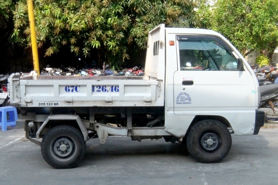Trộm xe máy để làm phương tiện đi trộm ô tô tải - 2 Trộm xe máy để làm phương tiện đi trộm ô tô tải - 2