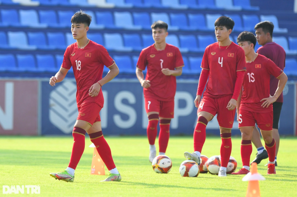 Chuyên gia trong nước: U22 Việt Nam khó thắng đậm Lào - 1 Chuyên gia trong nước: U22 Việt Nam khó thắng đậm Lào - 1