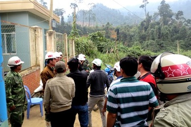 Chủ tịch thị trấn muốn từ chức để đi đòi nợ công ty vàng