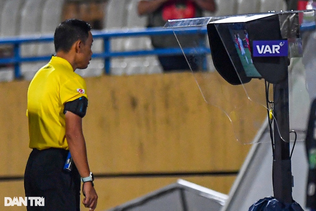 CLB Viettel đại thắng ở trận đấu lịch sử VAR xuất hiện tại V-League - 6