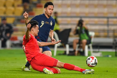 Chuyên gia: "Supachok đã có đủ bài học cho bản thân vì bàn thắng phản cảm"