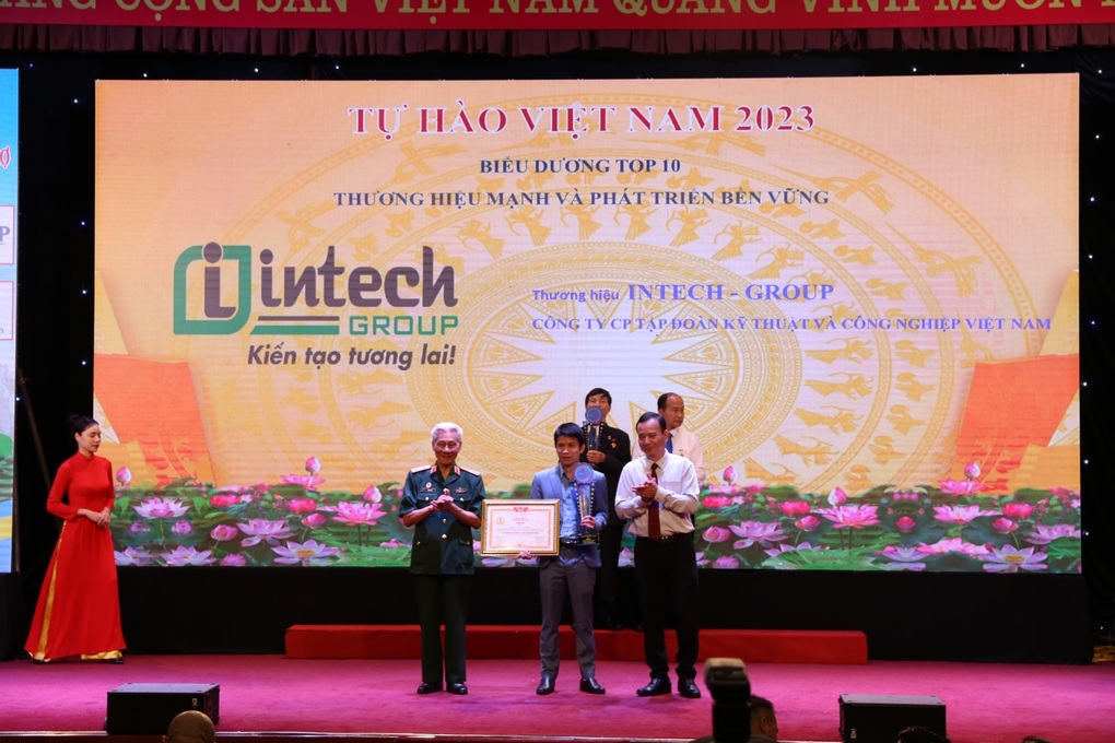 Intech Group đạt cú đúp giải thưởng thương hiệu tại chương trình Tự hào Việt Nam - 3 Intech Group đạt cú đúp giải thưởng thương hiệu tại chương trình Tự hào Việt Nam - 3