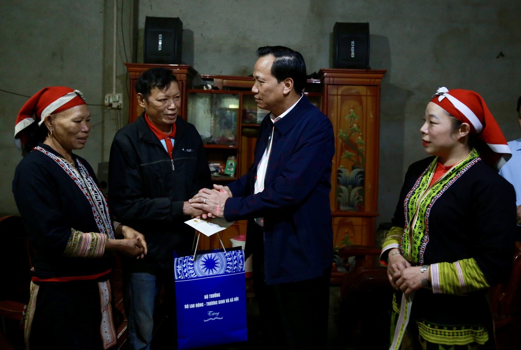 Chương trình giảm nghèo của Việt Nam là cuộc cách mạng thực sự! - 1 Chương trình giảm nghèo của Việt Nam là cuộc cách mạng thực sự! - 1