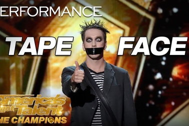 Phong cách hài “ngớ ngẩn” của nghệ sĩ kịch câm tiếp tục chứng minh sự hiệu quả