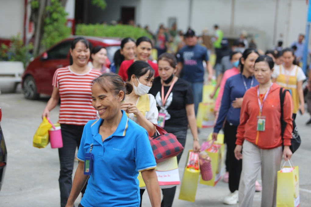 Giám đốc Công an tỉnh Đồng Nai nhắc công nhân không tham gia tín dụng đen - 2