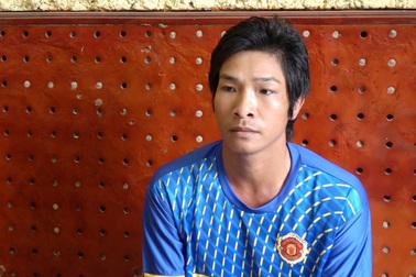 Nhớ chuyện cũ, vác dao tới nhà chém 2 cha con trọng thương