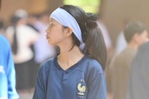 Nữ sinh nén nỗi đau mất bố, đeo khăn tang dự kỳ thi vào lớp 10