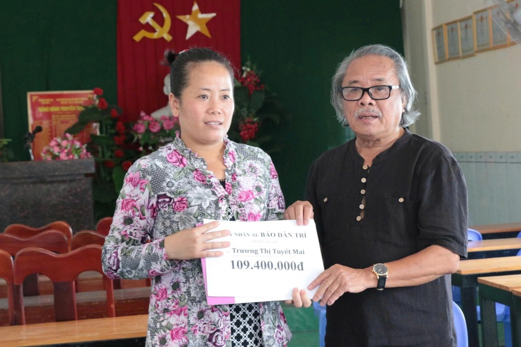 Nhà thơ, Nhà báo Phan Huy đã “Ngược bến sông mơ” - 2 Nhà thơ, Nhà báo Phan Huy đã “Ngược bến sông mơ” - 2