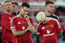 Man Utd thiệt hại nặng nề, khốn càng thêm khó