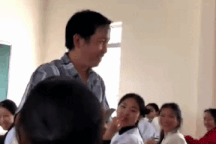 Thực hư clip thầy giáo lì xì mỗi học sinh 1 triệu đồng… mua sắm Tết