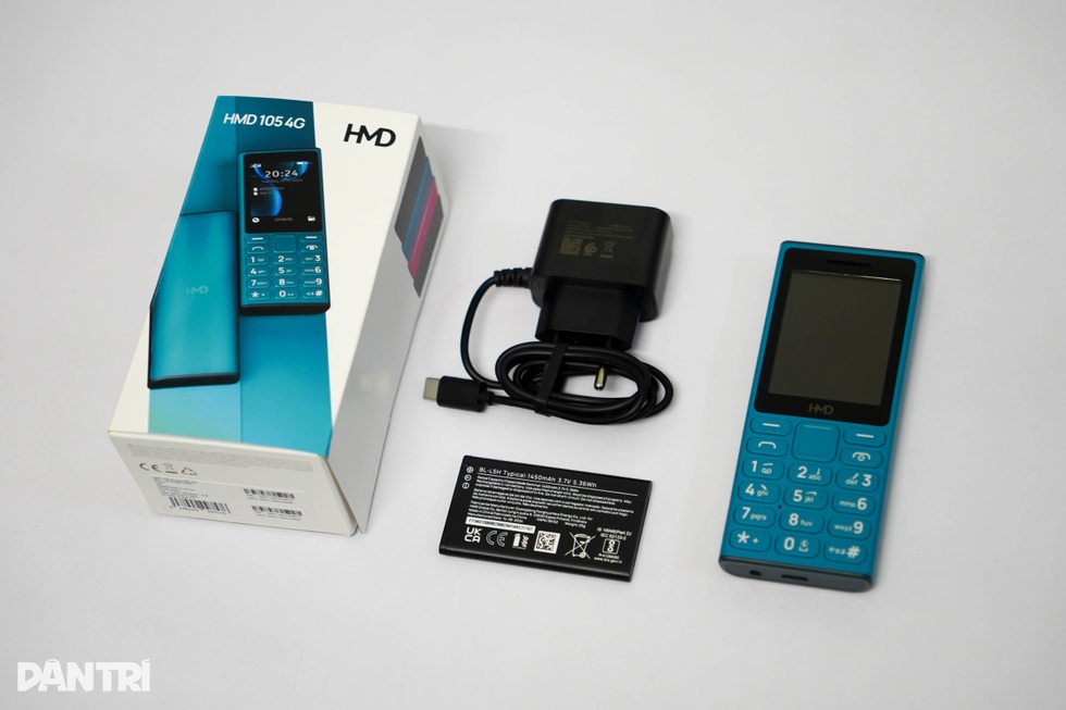 Mở hộp điện thoại phổ thông 4G đầu tiên của HMD tại Việt Nam - 1 Mở hộp điện thoại phổ thông 4G đầu tiên của HMD tại Việt Nam - 1