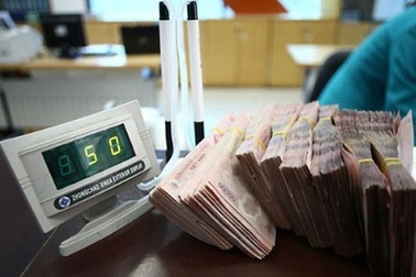 Bên lề biến động lãi suất liên ngân hàng