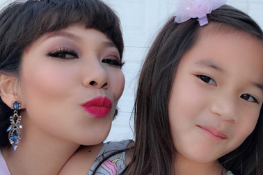 Diva Trần Thu Hà từng chạnh lòng khi con gái không gần gũi mẹ