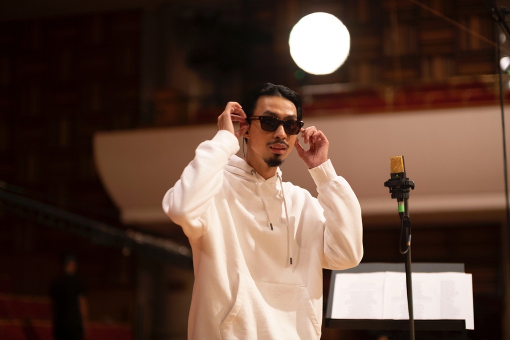 Đen chơi lớn thu album trực tiếp cùng 100 nghệ sĩ dàn nhạc giao hưởng - 2 Đen chơi lớn thu album trực tiếp cùng 100 nghệ sĩ dàn nhạc giao hưởng - 2