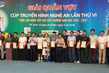 Nghệ An: Gần 2 tỷ đồng “tiếp sức đến trường” cho học sinh biên giới