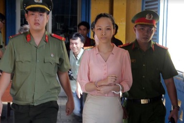 Vụ hoa hậu Phương Nga: Kiến nghị điều tra hành vi hối lộ quản giáo để thông cung