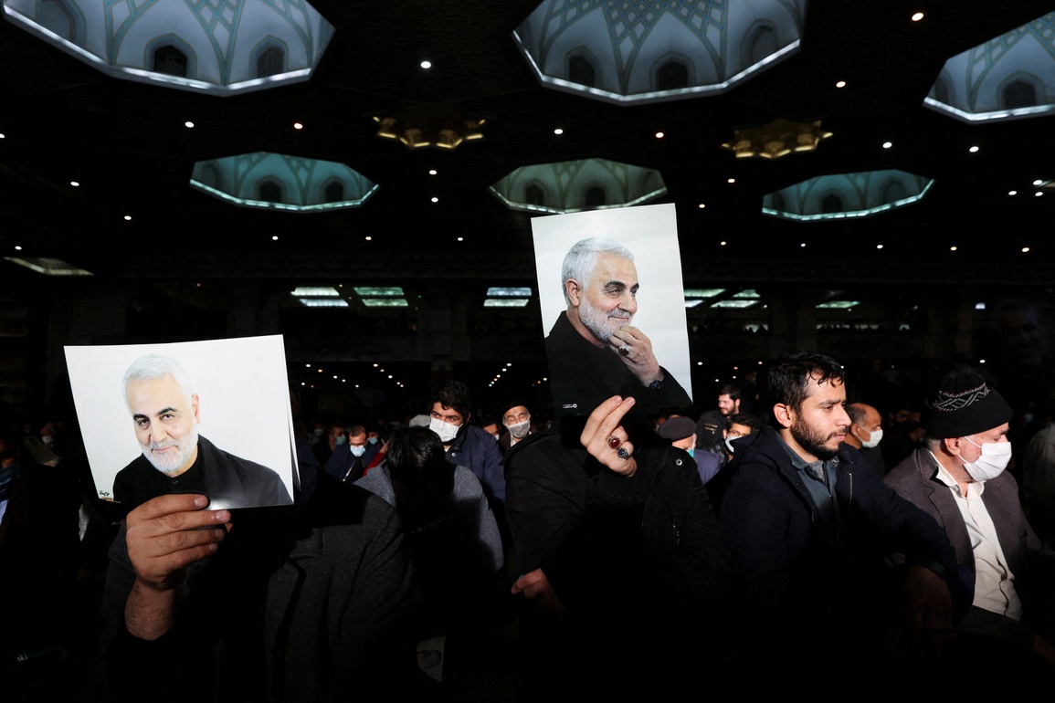 Iran trừng phạt các tướng cấp cao Mỹ trong vụ sát hại tướng Soleimani - 1 Iran trừng phạt các tướng cấp cao Mỹ trong vụ sát hại tướng Soleimani - 1