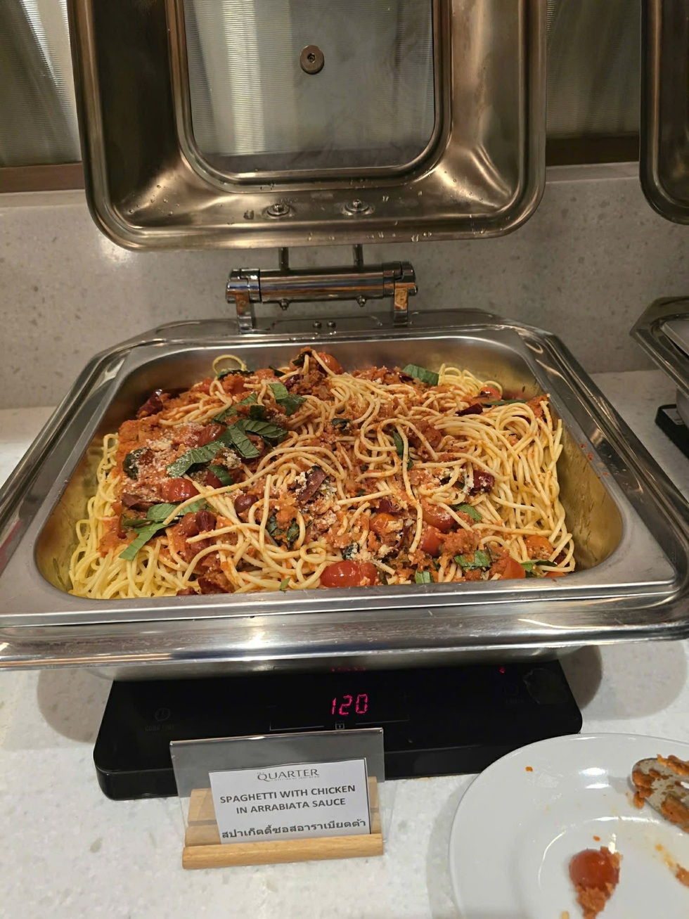 เจาะลึกเรื่องอาหารของนักกีฬาเวียดนามในกีฬาซีเกมส์: เมื่ออยู่ในโรม จงทำตามแบบชาวโรมัน - ตอนที่ 1 Cận cảnh bữa ăn của VĐV Việt Nam ở SEA Games: Nhập gia tùy tục - 1